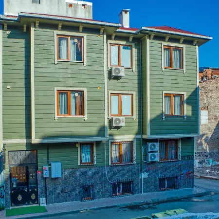 Garth Of Balat 호텔 2*
