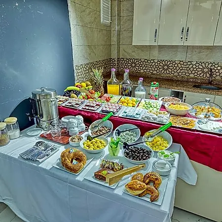 Hotel Garth Of Balat 2*